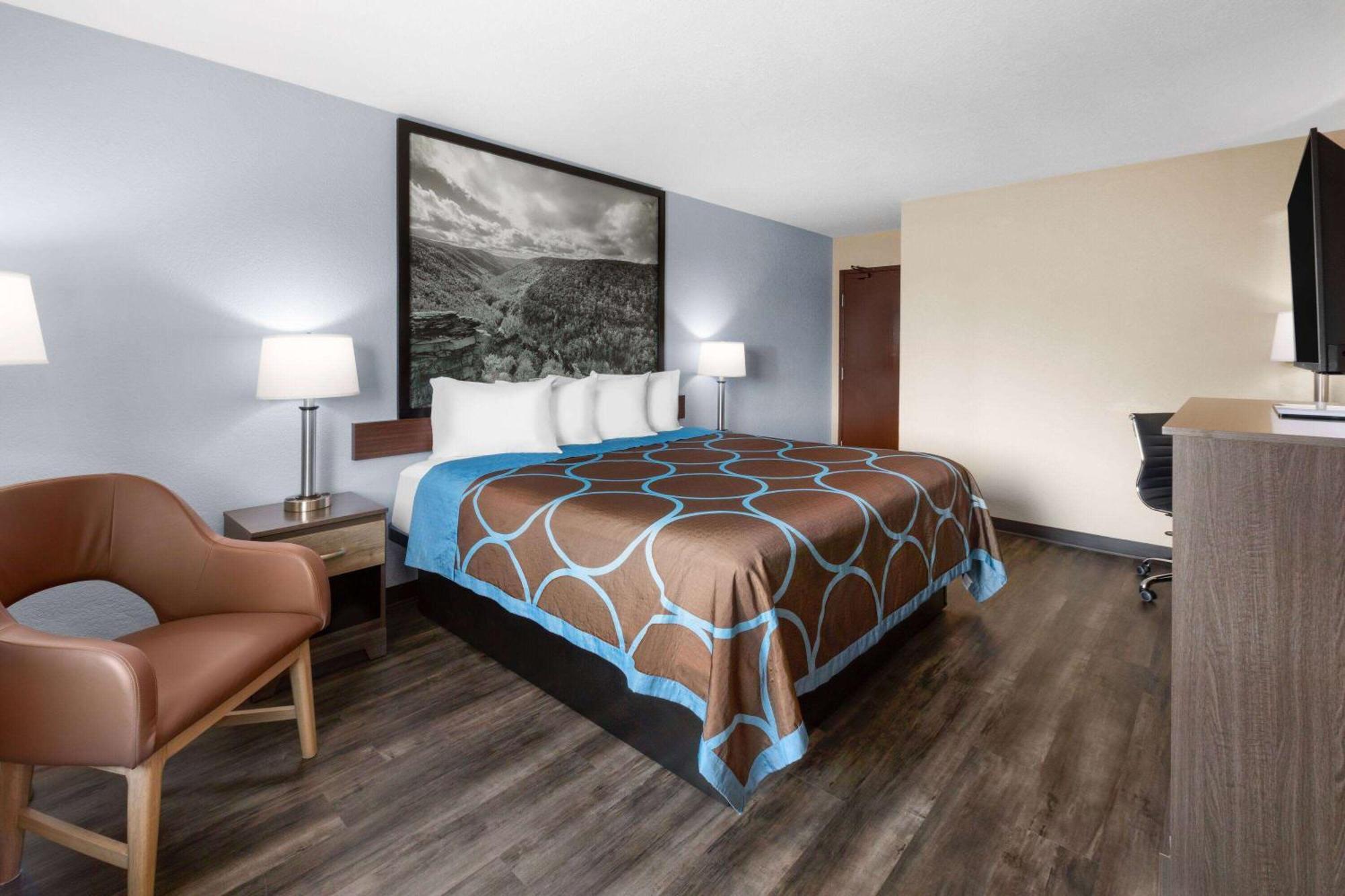 Super 8 By Wyndham Fairmont Hotel Exterior foto